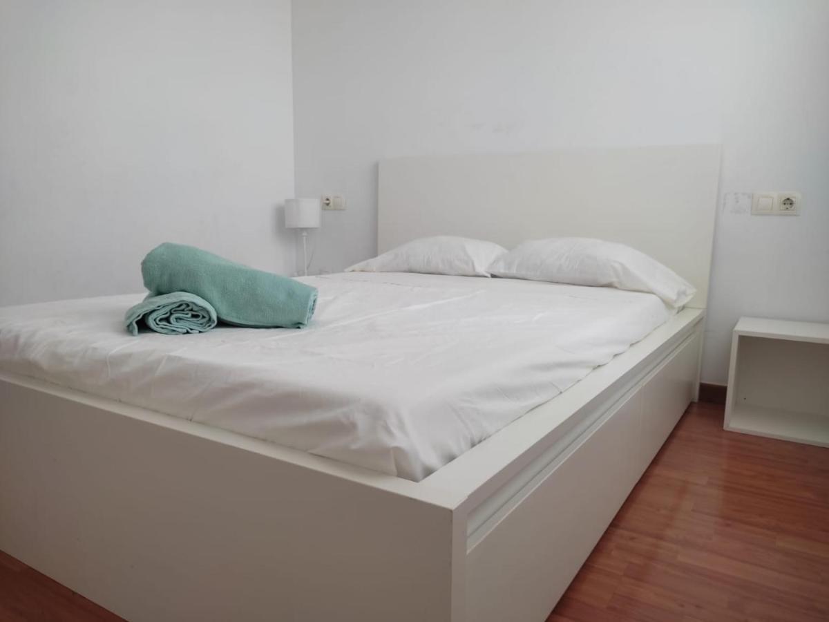 Ap4Us B1 - Apartment For Us - Sightseeing & Beach Near To Barcelona Badalona Buitenkant foto